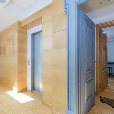 Estudio Centrico Y Moderno By Cabana * Vigo